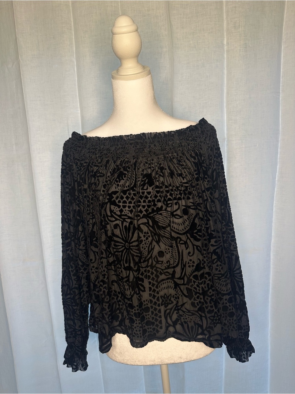 Free People Women’s Black Velvet Off-Shoulder Top